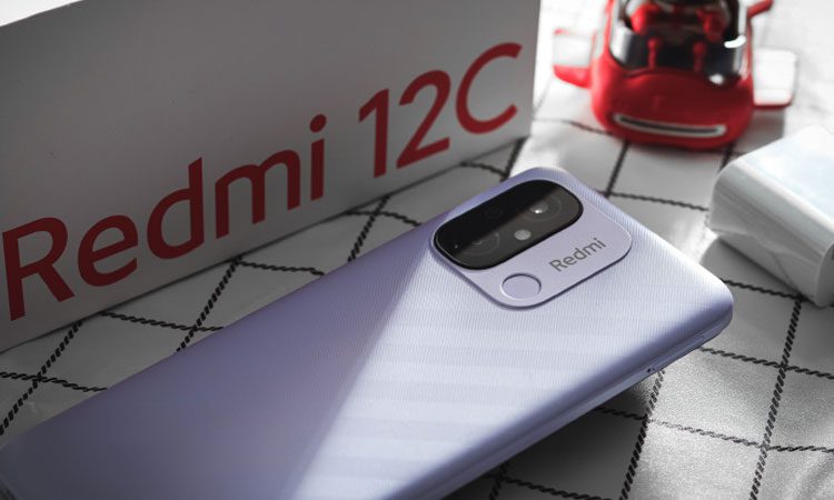 Живые фото смартфона Redmi 12C - бюджетной новинки компании Xiaomi